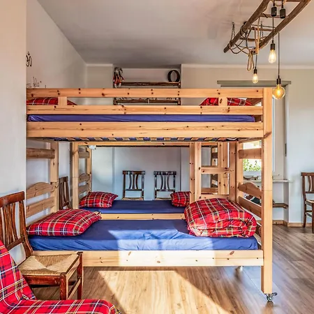 Appartement Trekker's L'infinito By Interhome