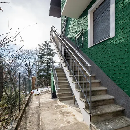 Appartement Trekker's L'infinito By Interhome